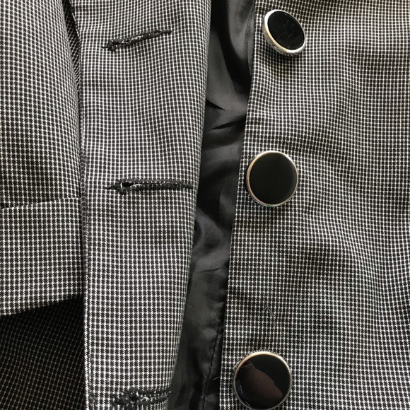 Short Suit Jacket - Picture 2 of 4